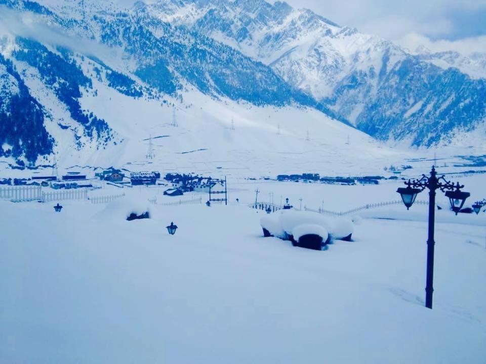 Hotel Village Walk Sonāmarg Exteriér fotografie