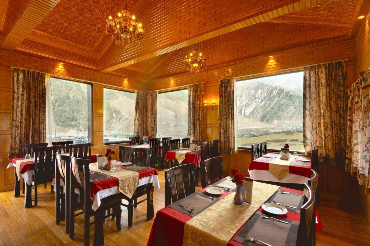 Hotel Village Walk Sonāmarg Exteriér fotografie