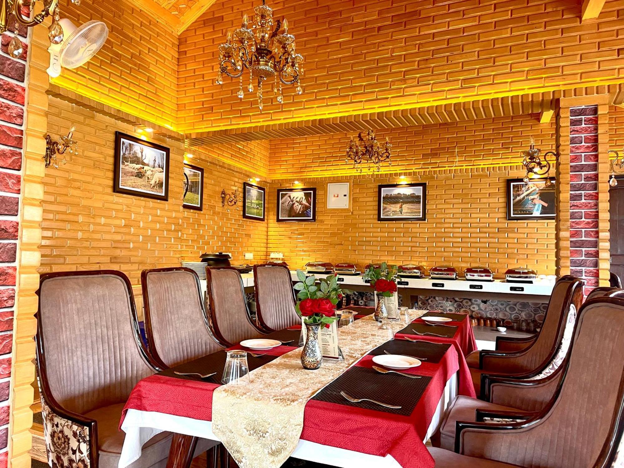 Hotel Village Walk Sonāmarg Exteriér fotografie